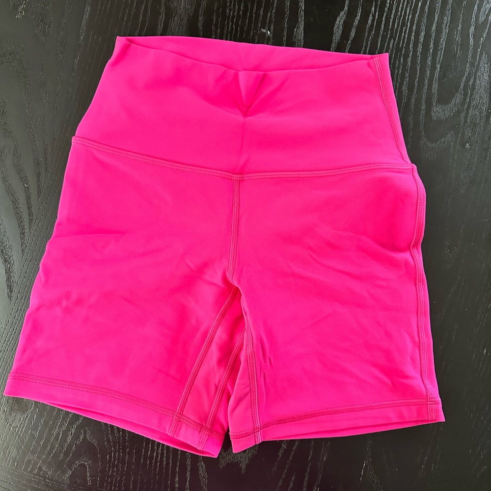 SONIC pink Lulu Align Shorts